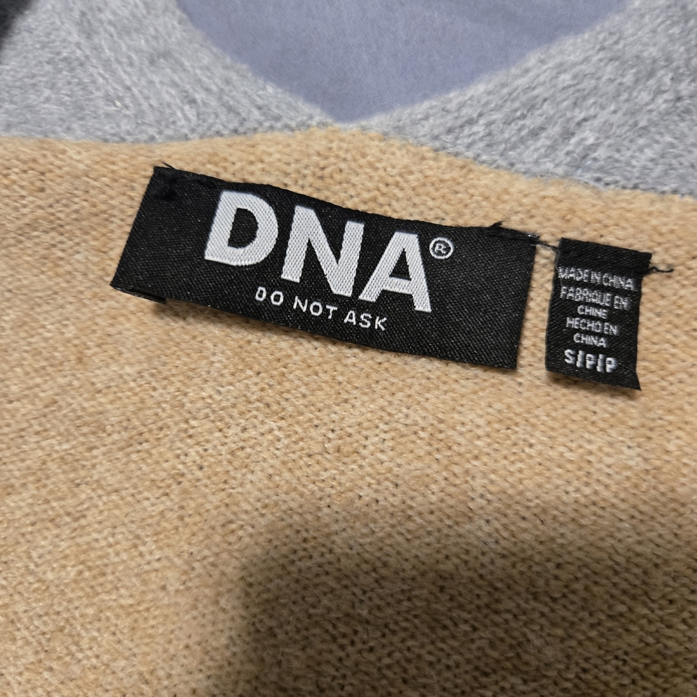 DNA Long Sleeve Grey/Fawn Colorblock Oversized Cardigan Sweater. Size S. - Picture 9 of 13